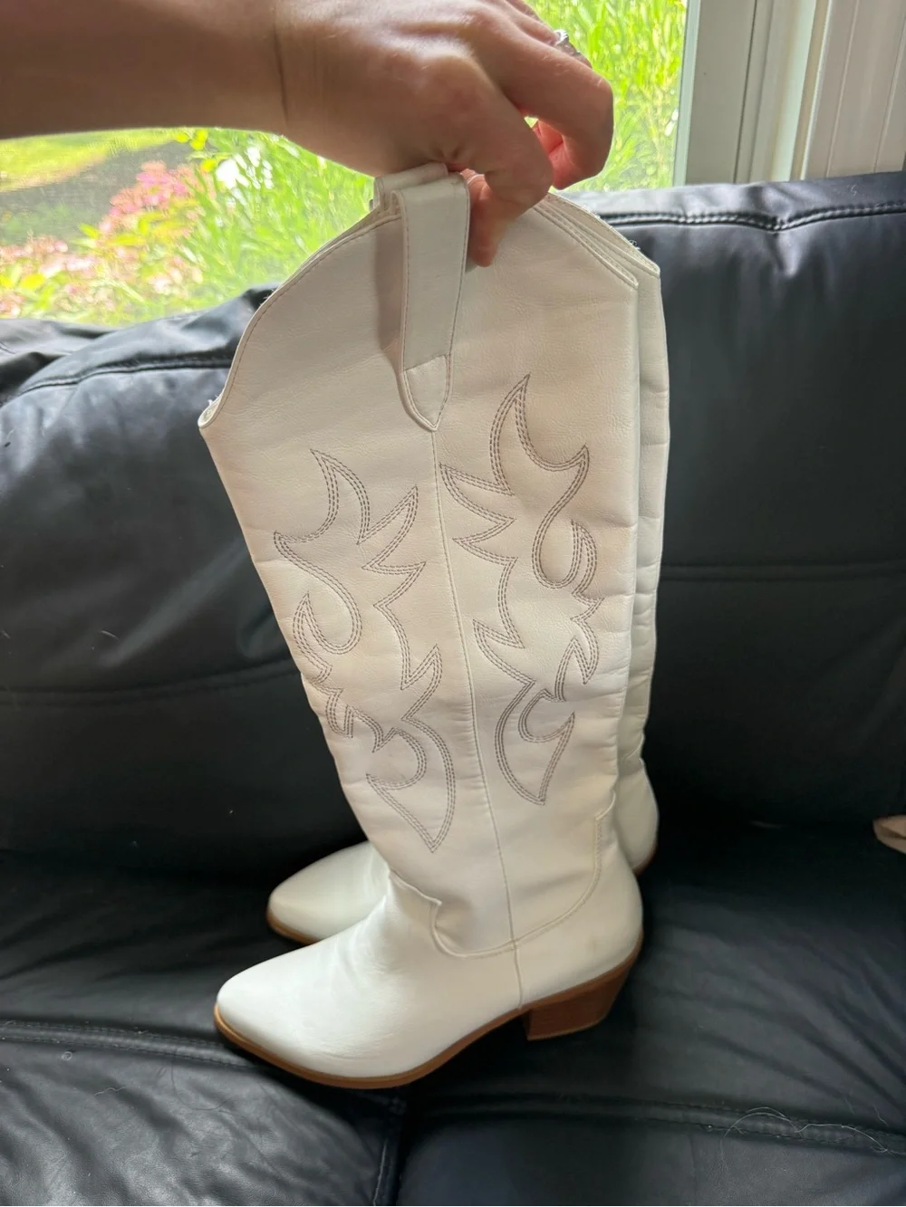 Amazon White Over-the-Knee Western-Inspired Women's Boots